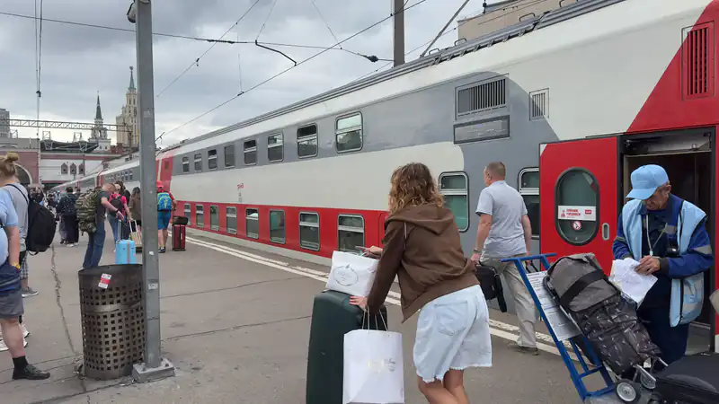 «Верните мое место!»: пассажиры сели на нижнюю полку, пока женщина отошла в туалет