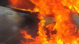 Отомстил с огоньком: мужчина из мести сжег машину бывшей