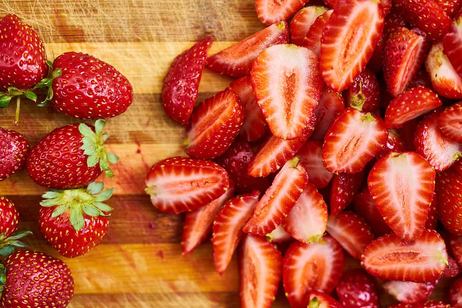 Полное использование клубники для красоты и здоровья: секреты и рецепты