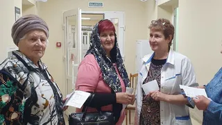 Мобильные бригады Минтруда Чувашии помогают пенсионерам добраться до врача