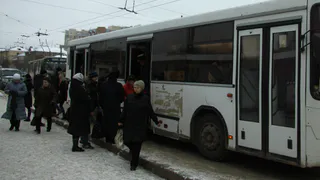 Транспортное сообщение оставляет желать лучшего: жительница Семчино пожаловалась на некорректную работу 17 автобуса