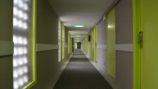 Жительница Коми будет осуждена из-за халата и старого телефона в отеле