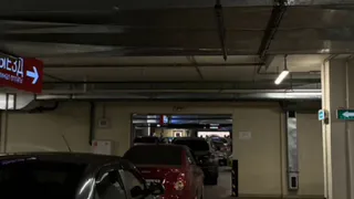 В Рязани на час заблокировался выезд с парковки «Малины» из-за заглохшей машины