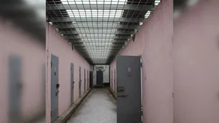 В колонию Магнитогорска пытались забросить два телефона с помощью дрона