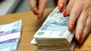 Сотрудница брянской страховой компании присвоила 75 тысяч рублей