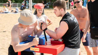 Сыктывкарцы разогрели городской пляж азартом на фестивале "Жаркие игры"