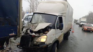 На трассе М5 в Шиловском районе «Газель» врезалась в грузовик