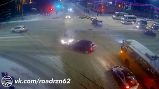 ДТП на Первомайке: водитель не уступил дорогу иномарке