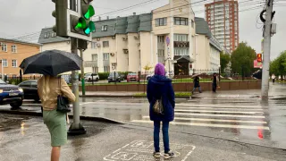 Доставайте зонты и теплые куртки! Роман Вильфанд рассказал, какой будет погода в августе: вместо тепла - осенняя стужа