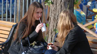 Россияне будут отдыхать 9 дней подряд в июне: людей ошарашили новостью о длинных выходных