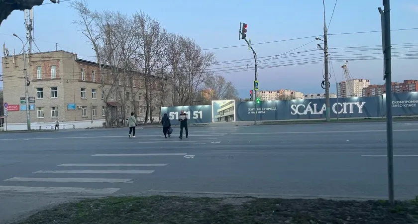 "В связи с ситуацией в стране": россиян переведут на шестидневную рабочую неделю