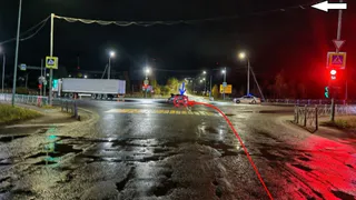 В Коми госпитализировали трех человек после столкновения грузовика и легковушки