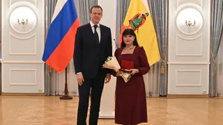 Павел Малков вручил награды отличившимся рязанцам в честь Дня народного единства