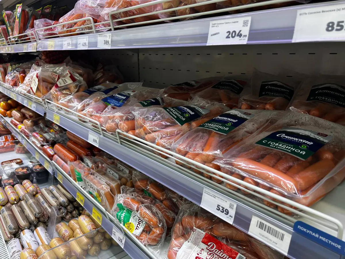 Можно смело брать по 2 пачки – там чистое мясо: Роскачество опубликовало список лучших марок сосисок и сарделек