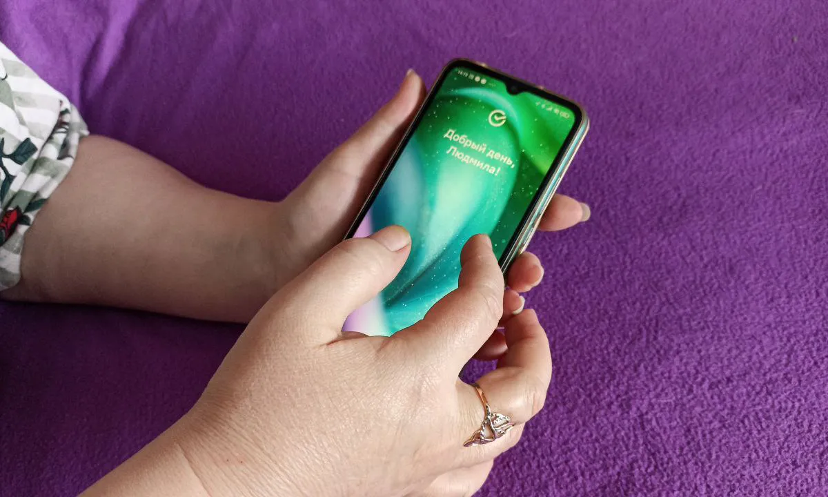 С 4 июля переводы с карты на карту будут облагаться налогом: кого начнут проверять в первую очередь