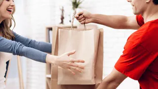 Как не отравиться едой из доставки