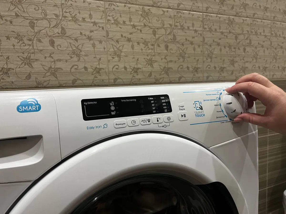 Стакан на стирку и одежда как с магазина: что нужно добавить в стиралку вместе с порошком - секрет от опытной прачки
