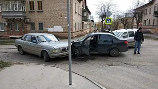 Авария на Полетаева: столкнулись 3 автомобиля