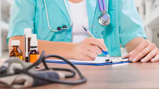 В Нижнекамске зарплата у медработников выше, чем в Челнах