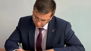 Глава Канаша ушел в отставку после скандала с замерзающим домом