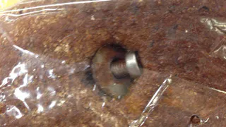 Сюрприз: рязанец купил хлеб, в котором спрятался железный винт