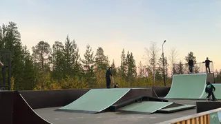 В Усинске открыли современный скейт-парк рядом с «Тропой здоровья»
