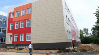 А теперь о хорошем: в Горроще завершают строительство школы на 1100 мест