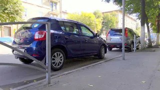 LIVE: забор напротив поликлиники №1 частично убрали