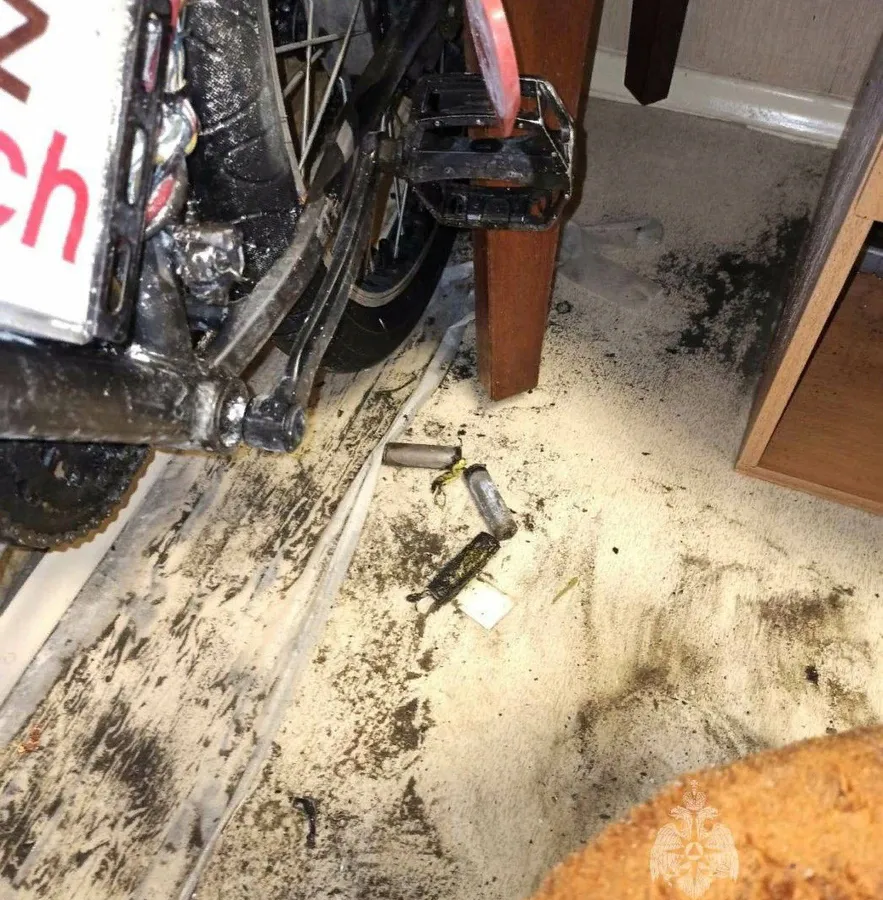 В Татарстане у жителя квартиры на 14-м этаже загорелся электровелосипед