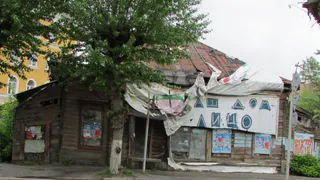 Есть собственники: сносить “дом-лицо” на площади Мичурина пока не будут