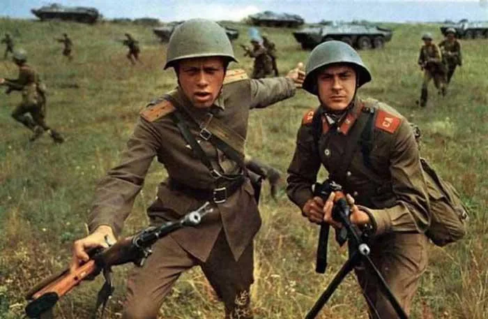 В России воссозданы «советские» военные округа