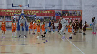 В Коми звезды баскетбола провели тренировку для юных спортсменов Усть-Куломского района