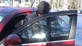 Лайфхак от ГИБДД: куда жаловаться, если вас чуть не сбила наглухо затонированная машина