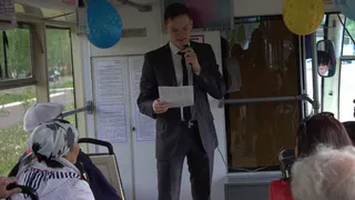 Нижнекамские школьники устроили поэтическую экскурсию на трамвае