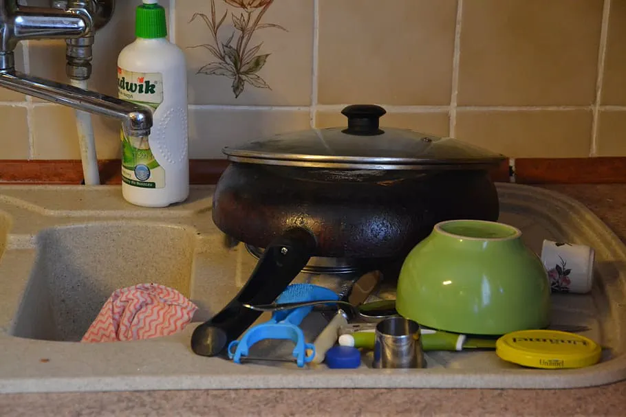 Назван лучший способ избавиться от засора сифона