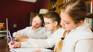 Во Владимирской области исключат обществознание из школьной программы