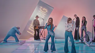 Немного утренней эстетики: группа Little Big представила песню для Евровидения