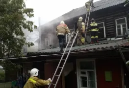 На улице Салтыкова-Щедрина загорелся жилой дом -  погиб мужчина, пострадала 81-летняя женщина