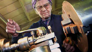 Россиянам потребуется более 50 лет стажа с зарплатой ₽80 тыс для пенсии в ₽50 тыс в 2025 году