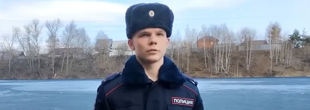 В Татарстане участковый спас мужчину, провалившегося под лед водоема