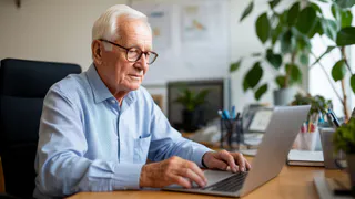 "Сумму увеличат": назван размер пенсии для неработающих пенсионеров в 2026 году