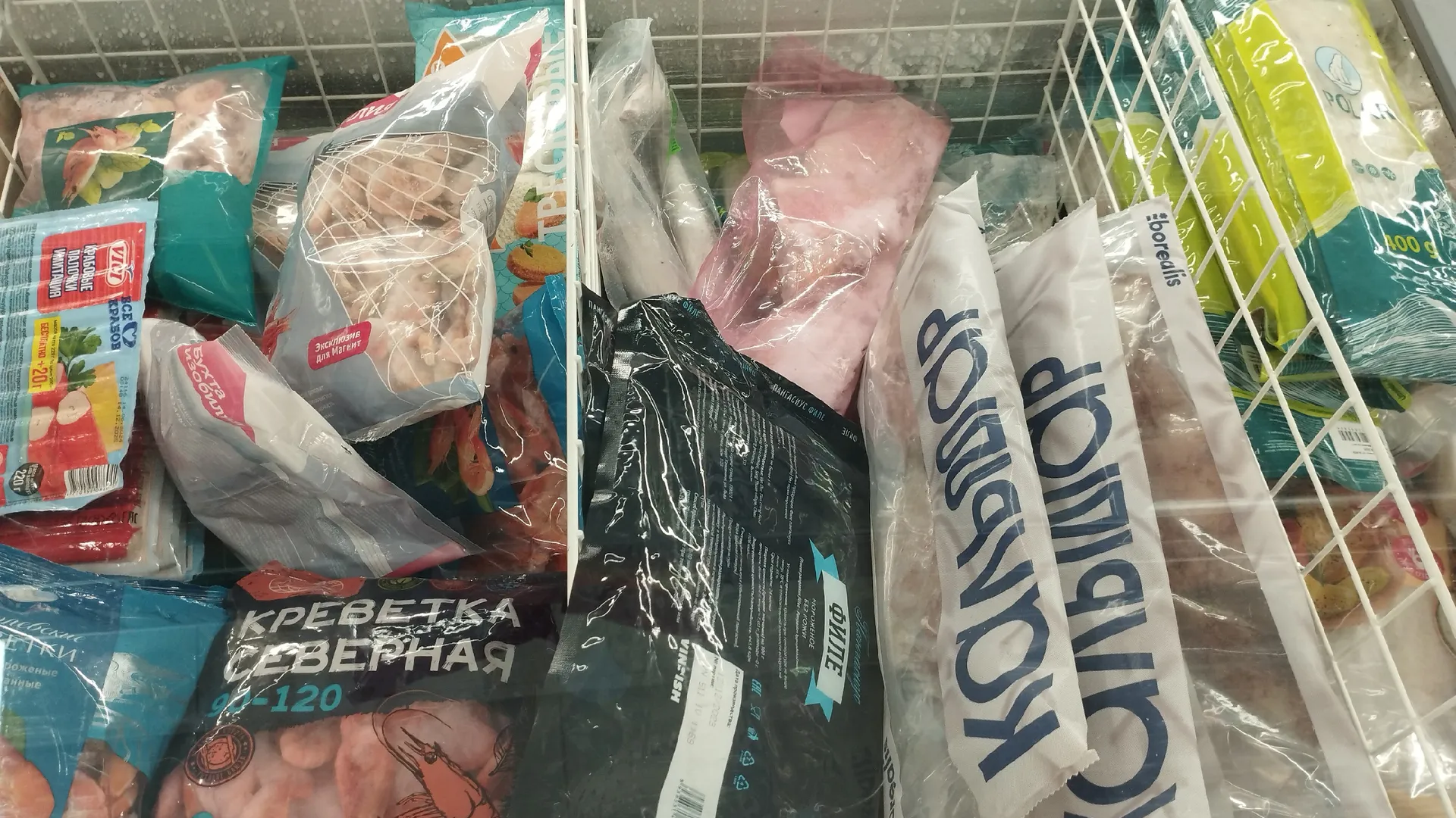 Если бы знала, насколько это вкусно — забрала бы всё с полки: креветки с ананасом в пикантном соусе из "Перекрестка"