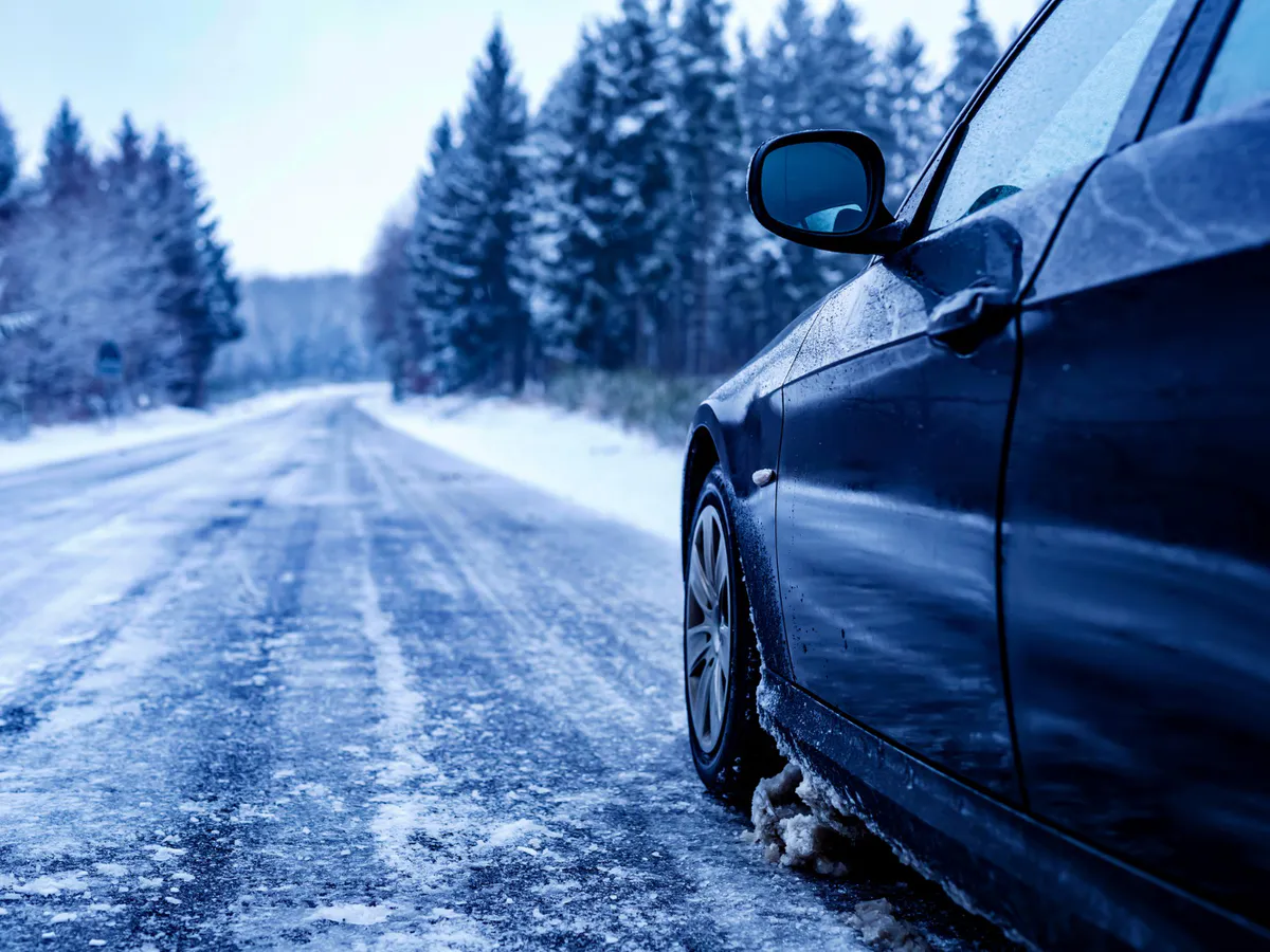 Пензенцев предупредили о гололёдице на дорогах