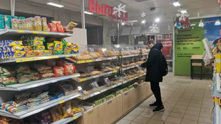 Поход итальянца в русский супермаркет — одни товары привели в восторг, другие вызвали недоумение: реакция бесценна