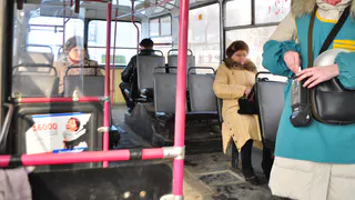 В Сыктывкаре кондуктор не выпустил ребенка из автобуса и довел его до слез