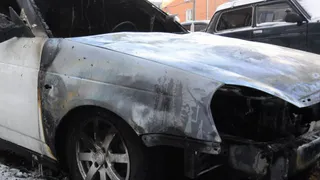 Стояли во дворах: минувшей ночью в Новомичуринске сожгли две машины