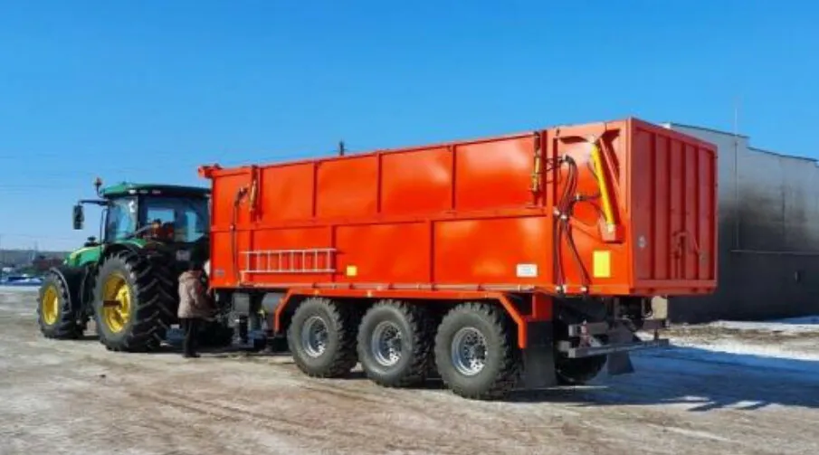 Новый тракторный полуприцеп от «СпецАвто-Восток» начинает эксплуатацию