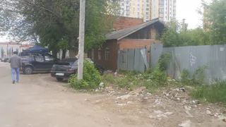 Владелец ветхой развалюхи препятствует благоустройству Малого шоссе