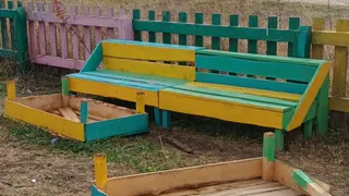 Снова: в Путятине вандалы разворотили детскую площадку