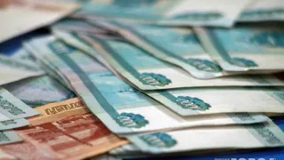 Центробанк России хочет ввести пластиковые деньги